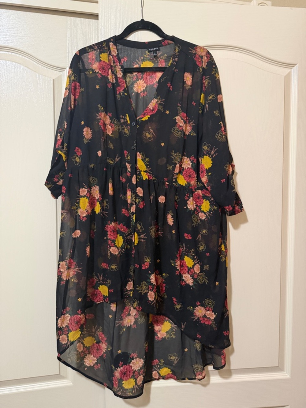 torrid Black Floral Sheer Tunic high lowwith Pink & Yellow Blooms